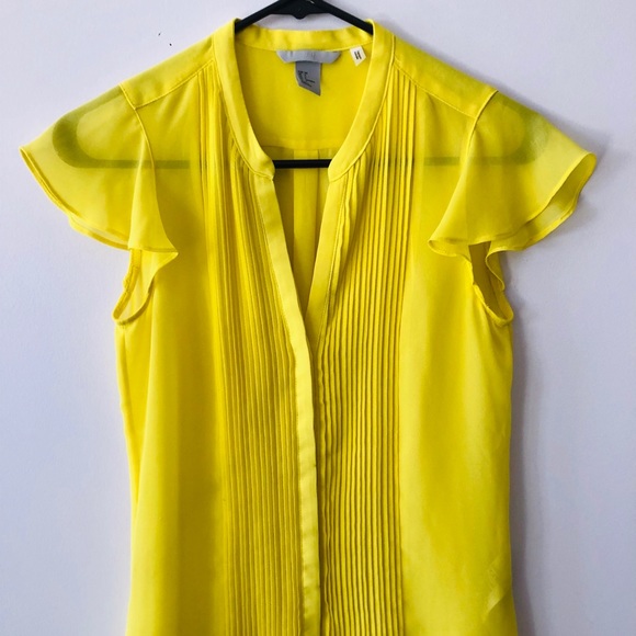 Beautiful blouse - Picture 2 of 3